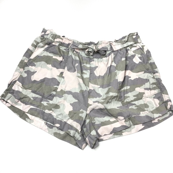 aerie Pants - Aerie | Camouflage Paper Bag Elastic Waist Shorts XL